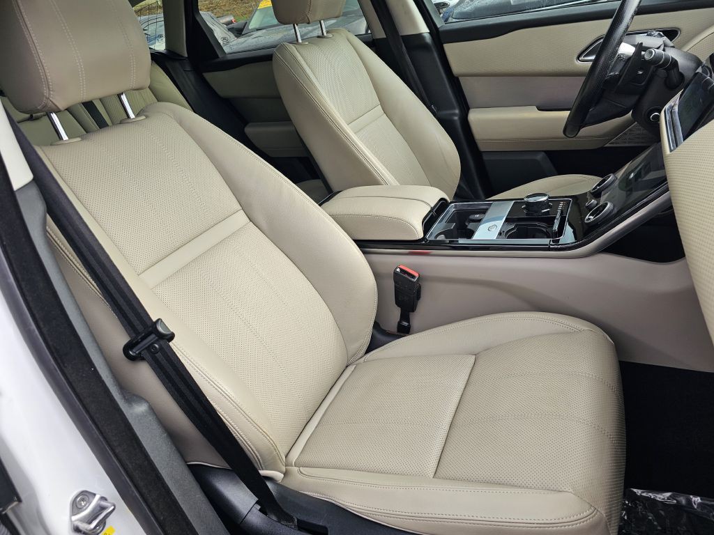 2018 Land Rover Range Rover Image 16