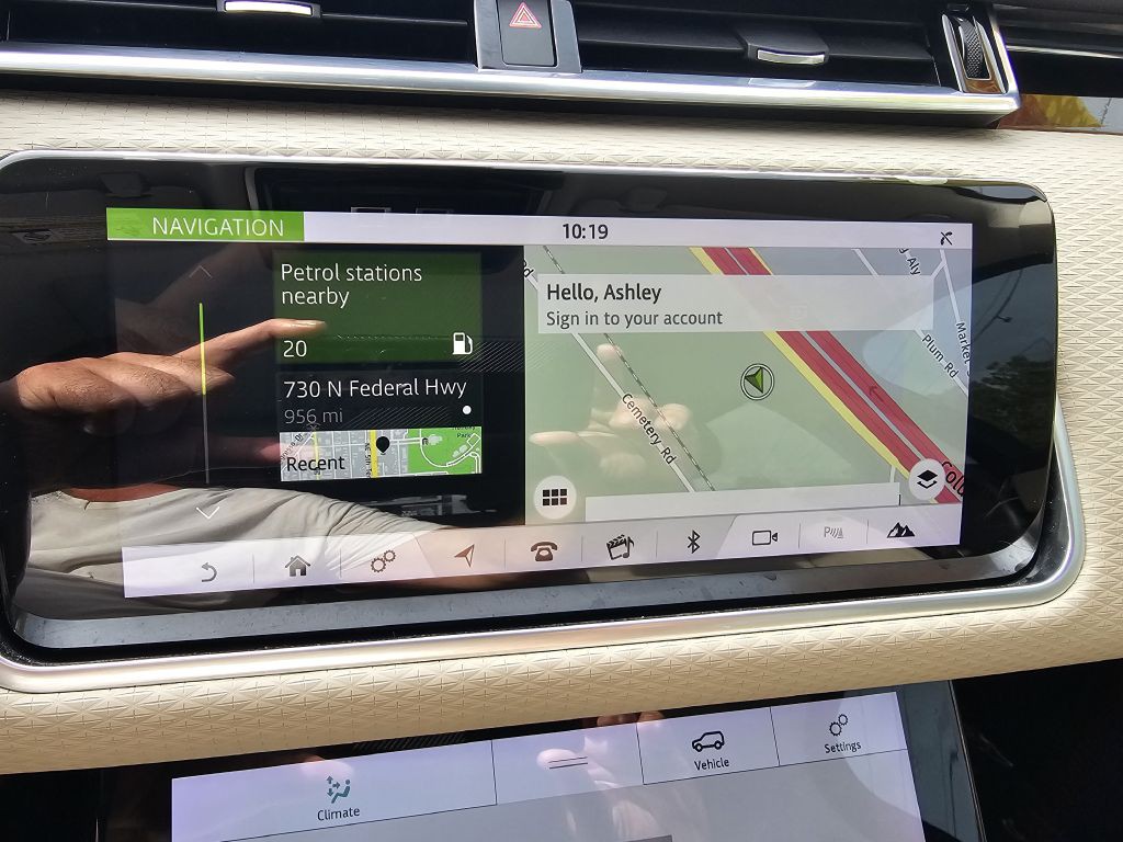 2018 Land Rover Range Rover Image 28