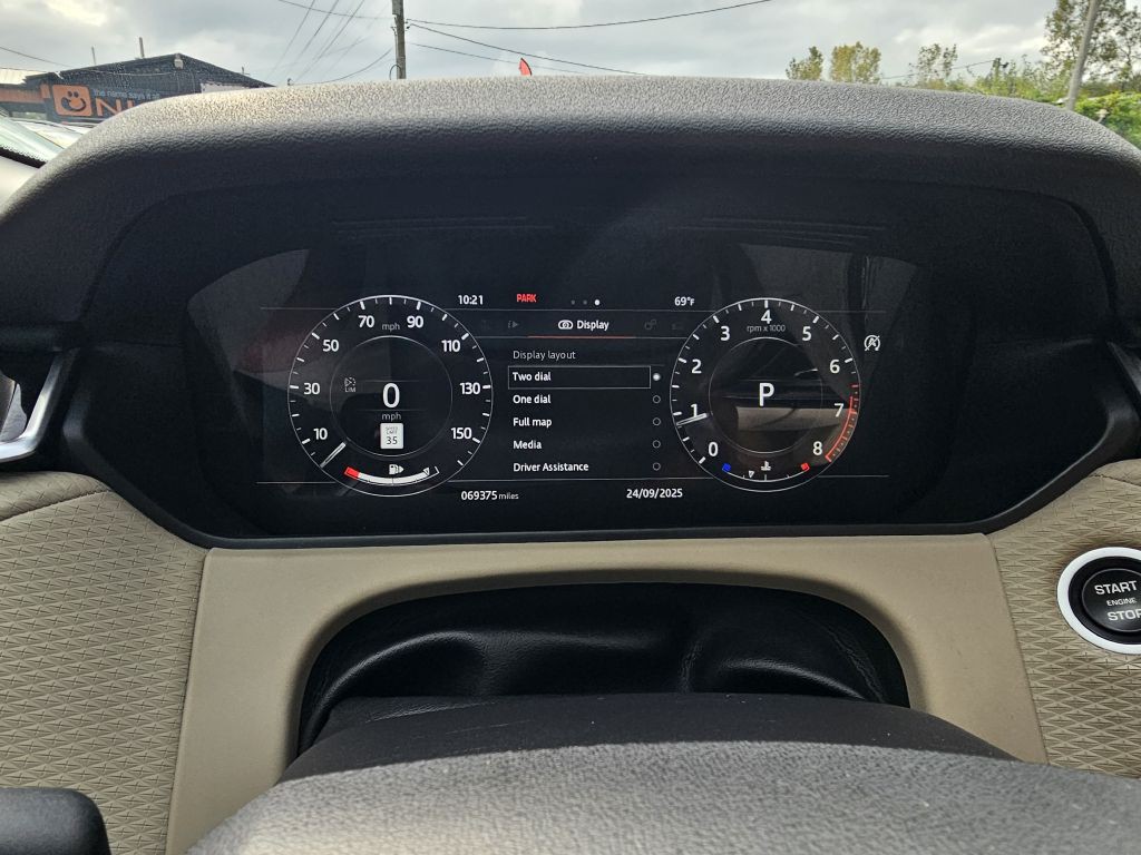 2018 Land Rover Range Rover Image 37