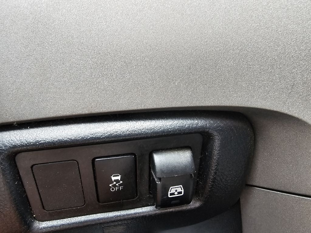 2011 Toyota Tundra Image 32