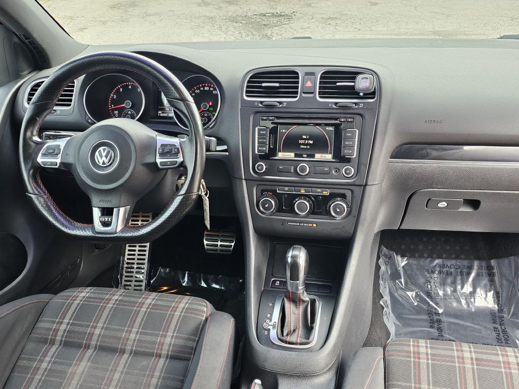 2012 Volkswagen GTI Image 18