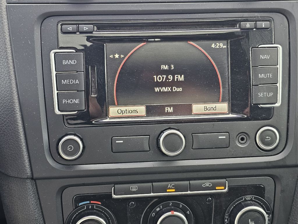 2012 Volkswagen GTI Image 27