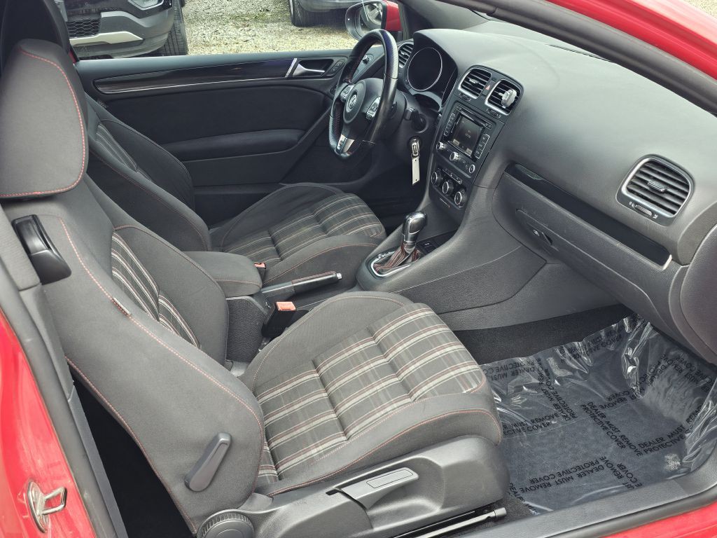 2012 Volkswagen GTI Image 12