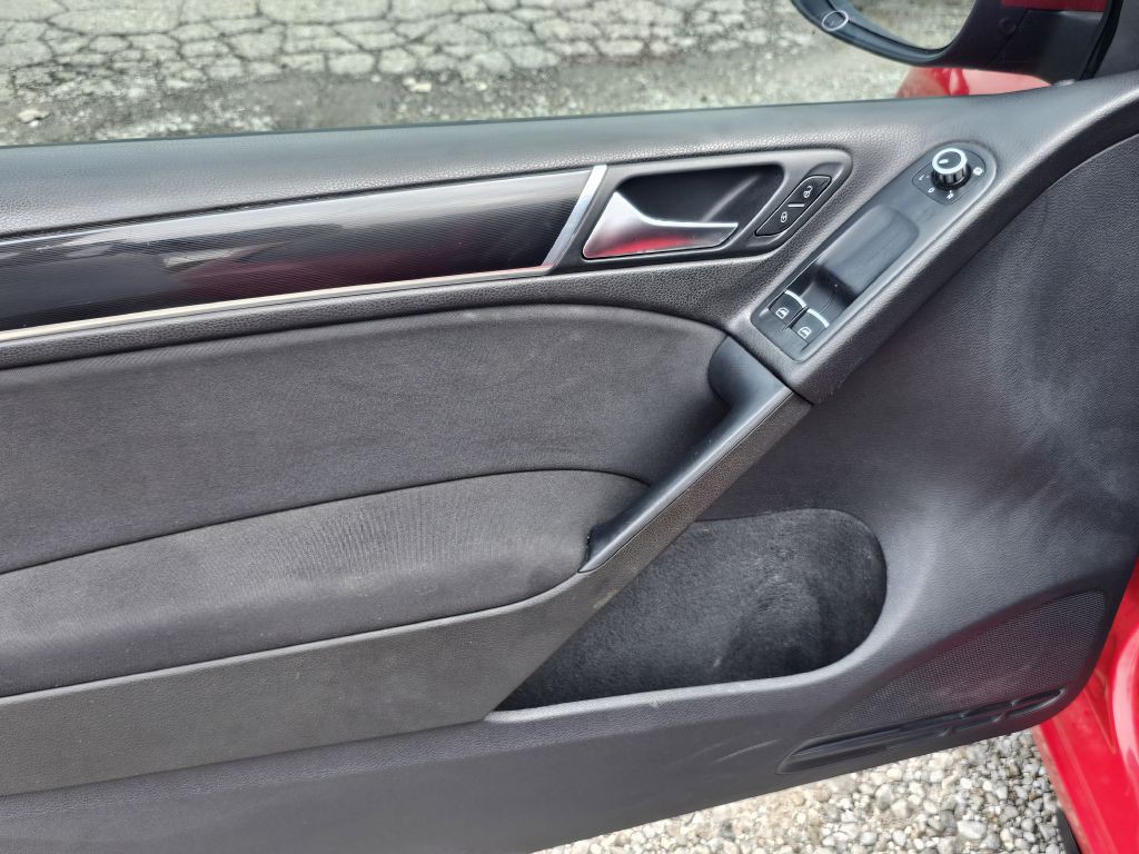 2012 Volkswagen GTI Image 21