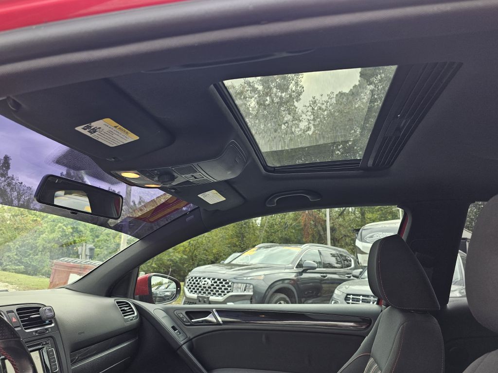 2012 Volkswagen GTI Image 29