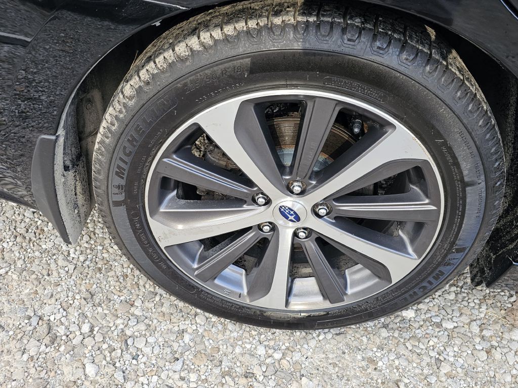 2015 Subaru Legacy Image 9