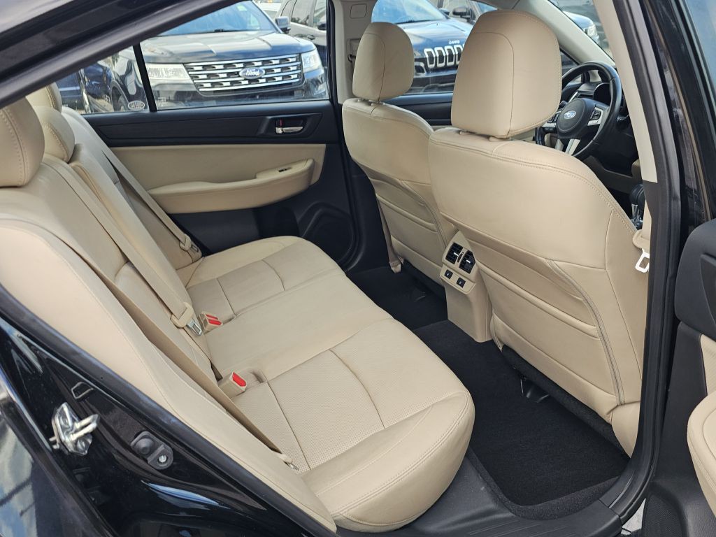 2015 Subaru Legacy Image 13