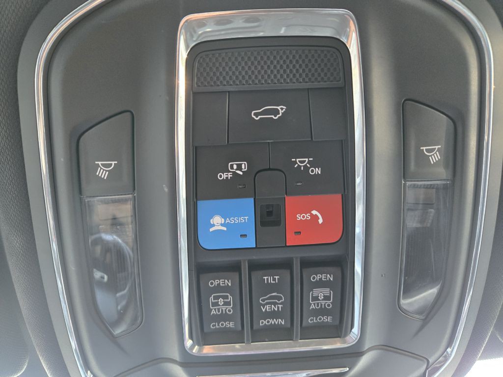2024 Jeep Grand Cherokee Image 36