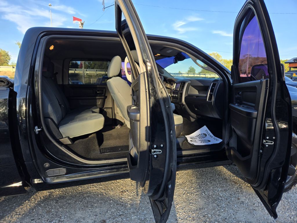 2015 RAM 1500 Image 29