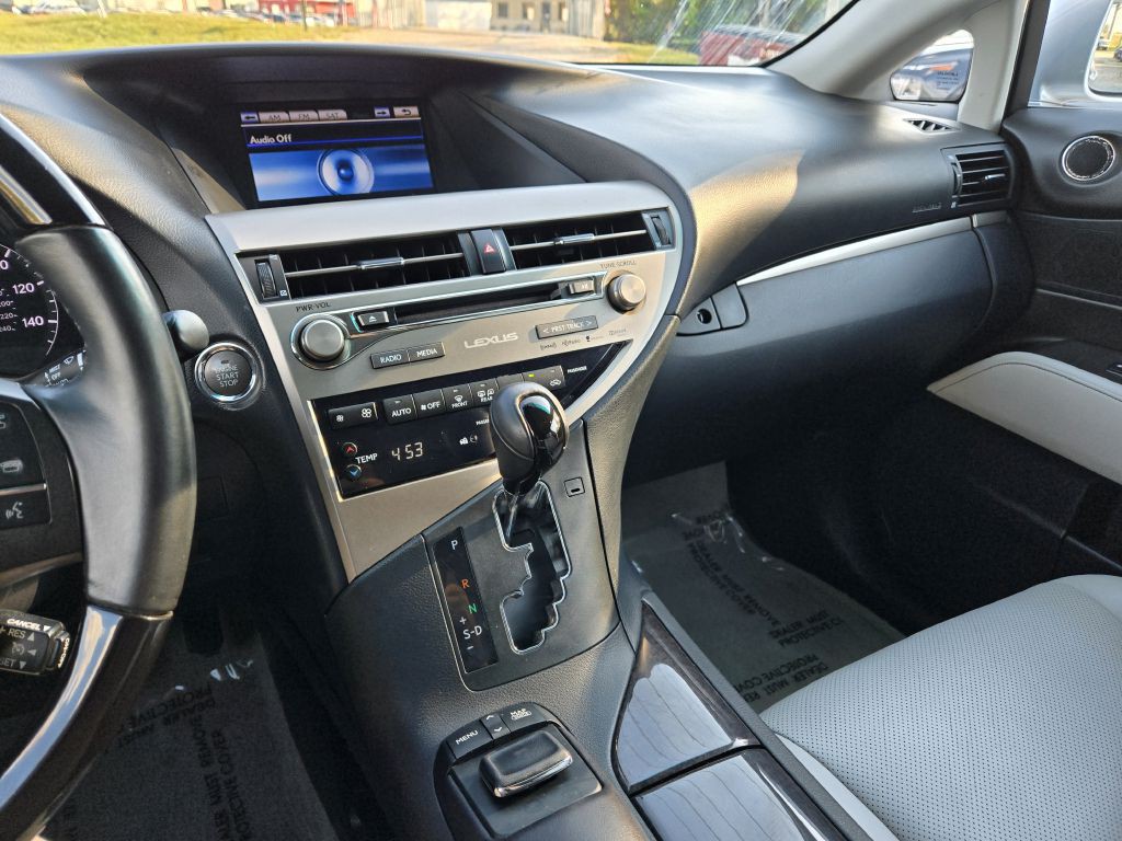 2015 Lexus RX Image 16