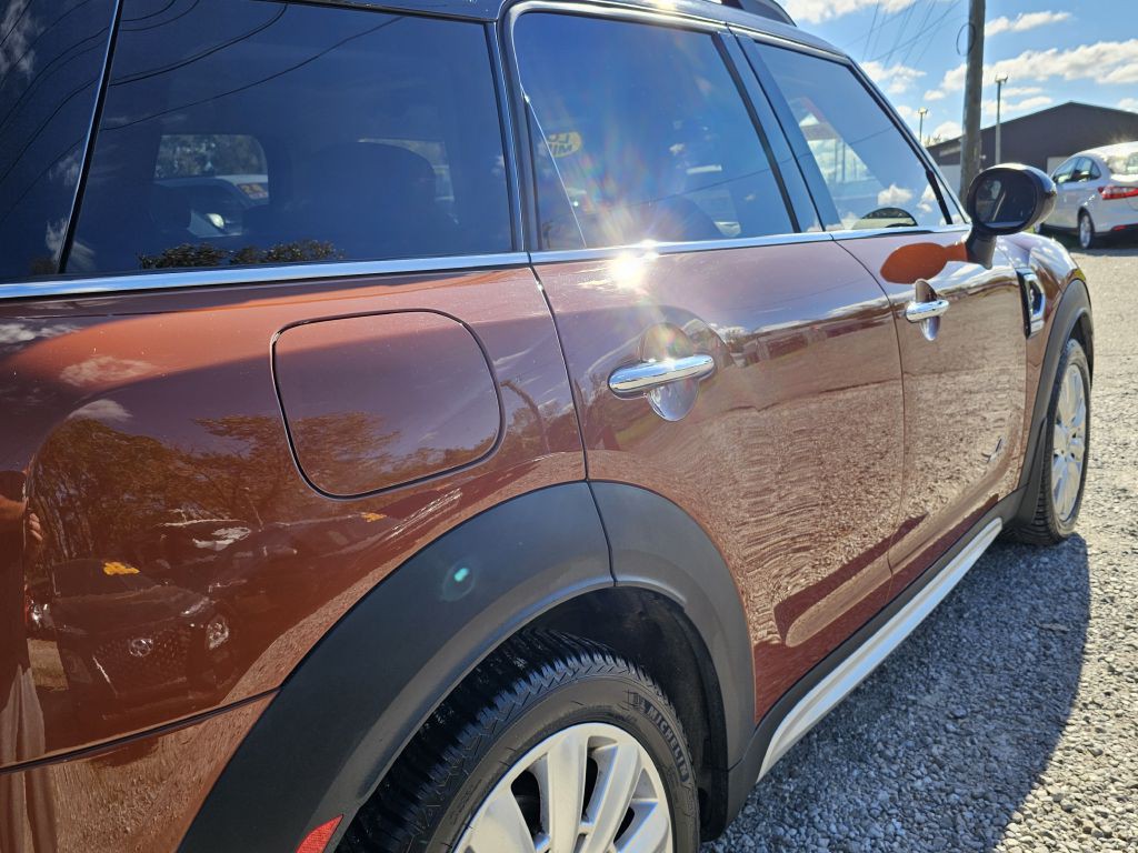 2017 MINI Cooper Image 9