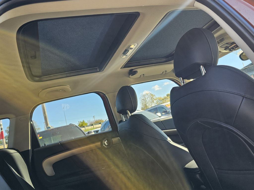 2017 MINI Cooper Image 26