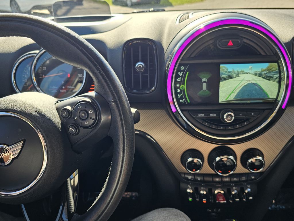 2017 MINI Cooper Image 27
