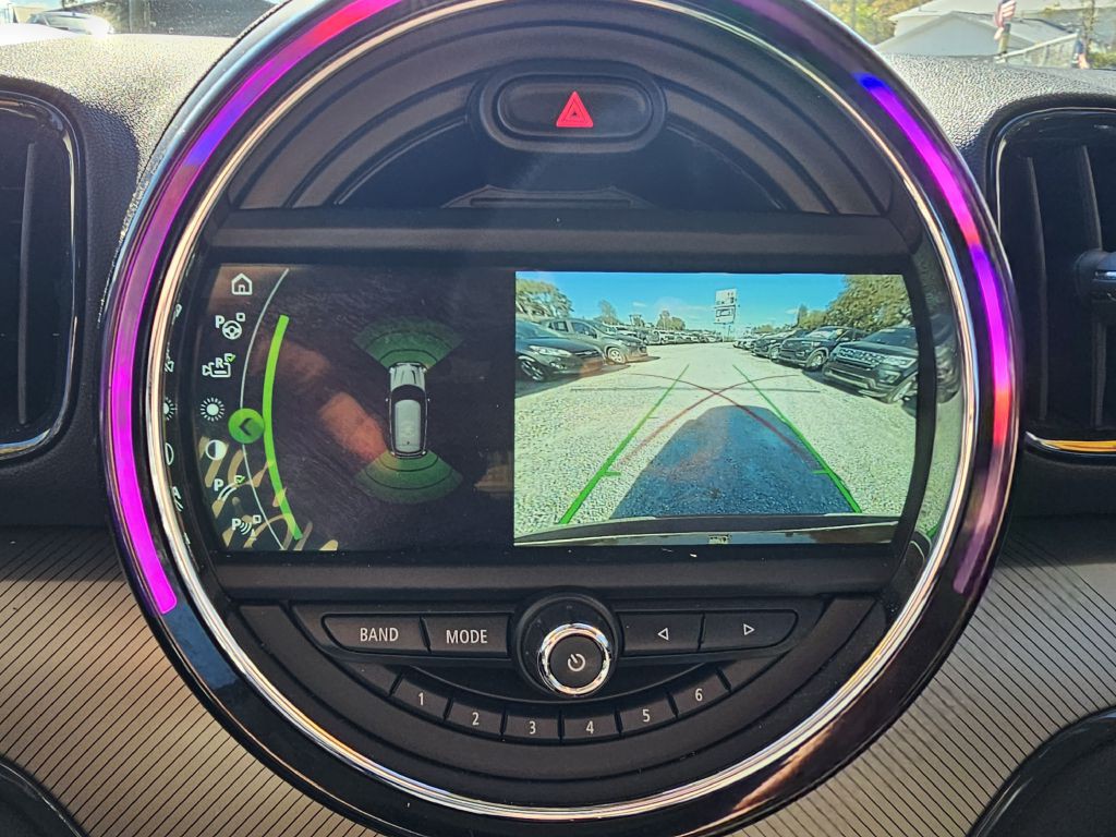 2017 MINI Cooper Image 28