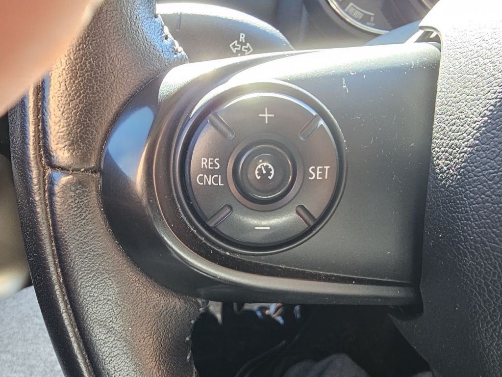2017 MINI Cooper Image 36