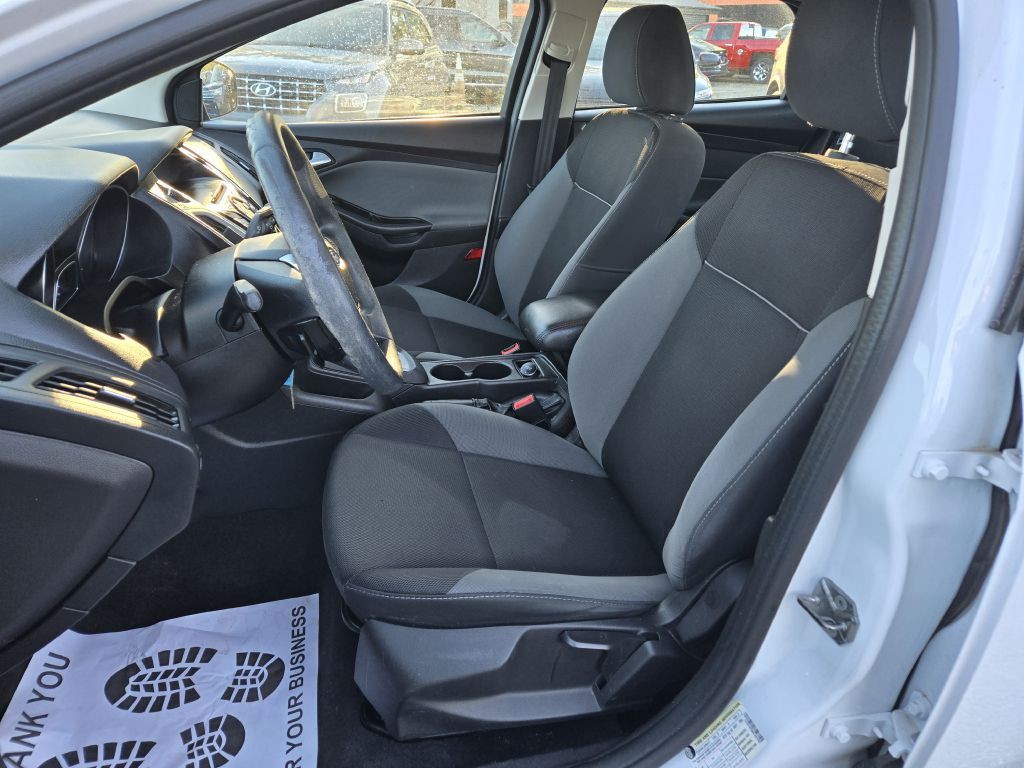 2014 Ford Focus Image 13