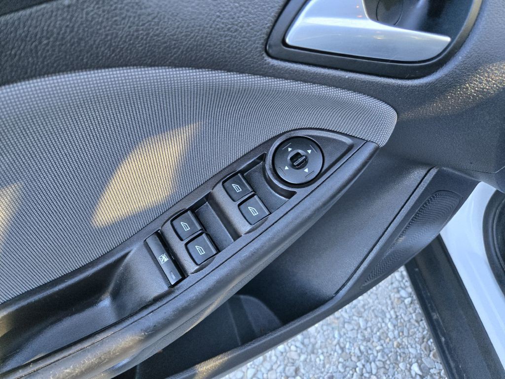 2014 Ford Focus Image 14