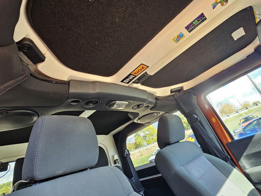 2011 Jeep Wrangler Image 15