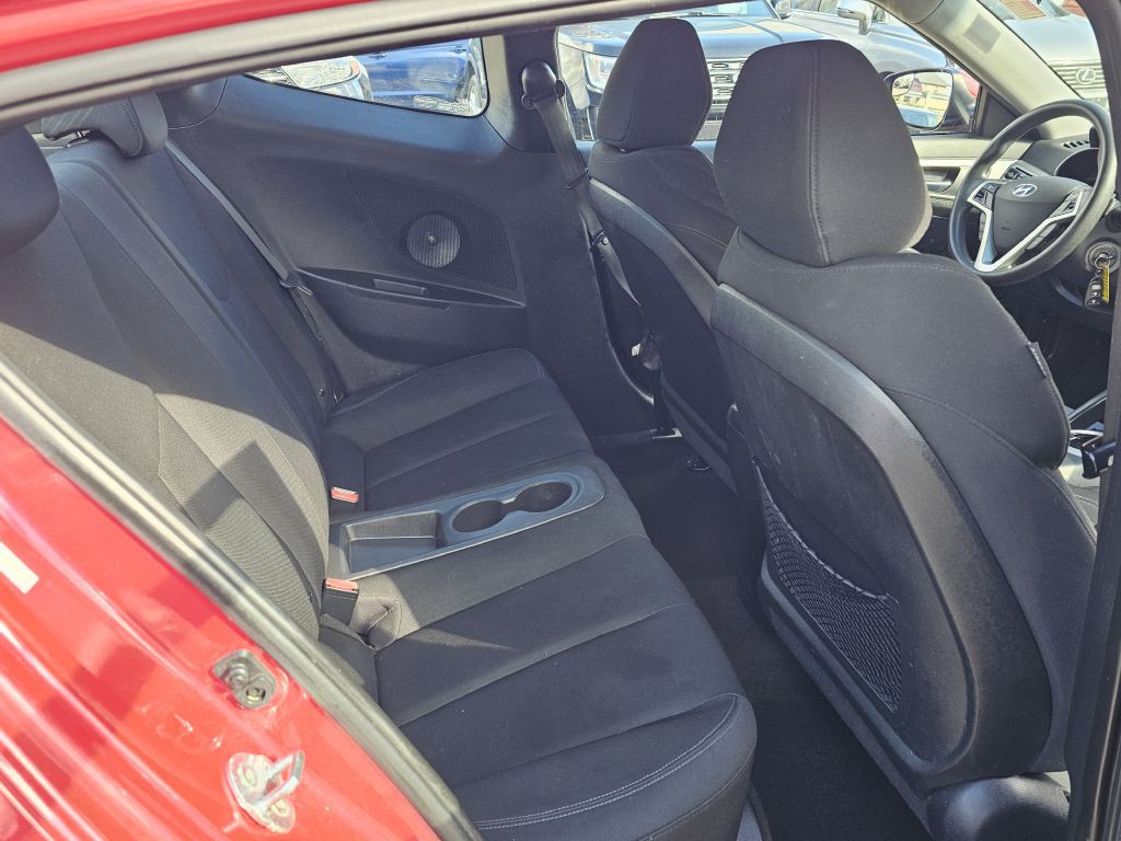 2016 Hyundai Veloster Image 15