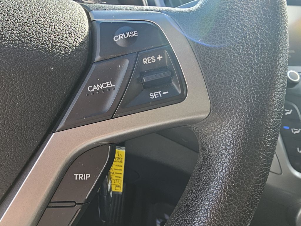 2016 Hyundai Veloster Image 20