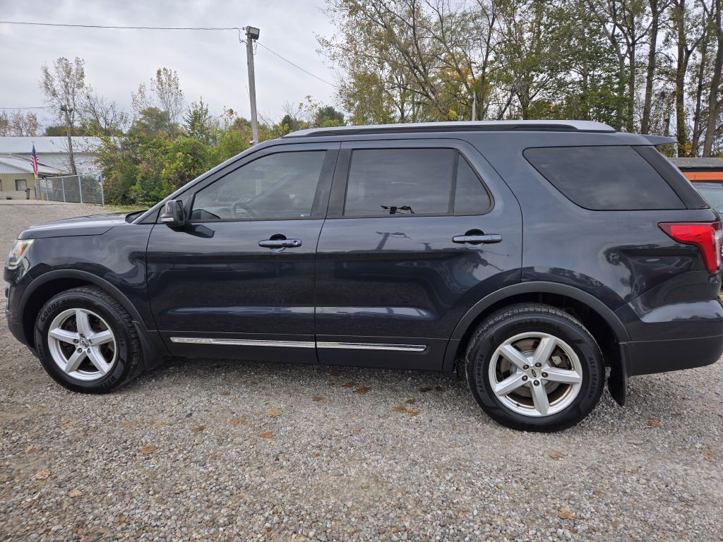2017 Ford Explorer Image 8