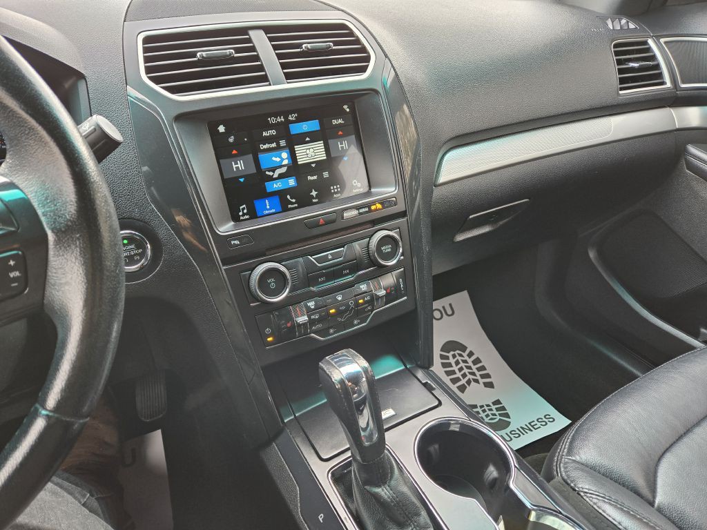 2017 Ford Explorer Image 17