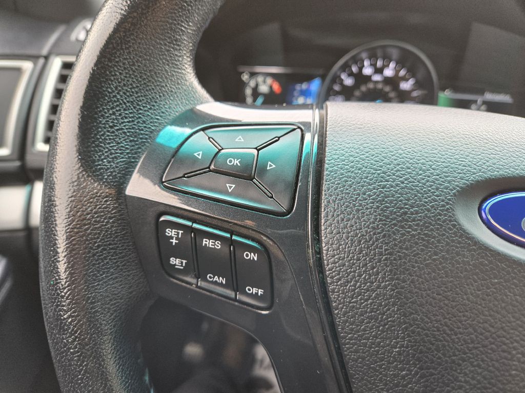 2017 Ford Explorer Image 18