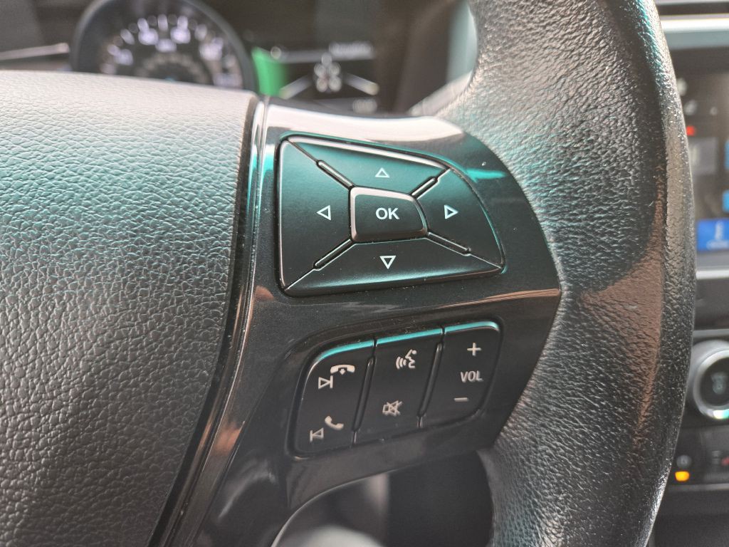 2017 Ford Explorer Image 19