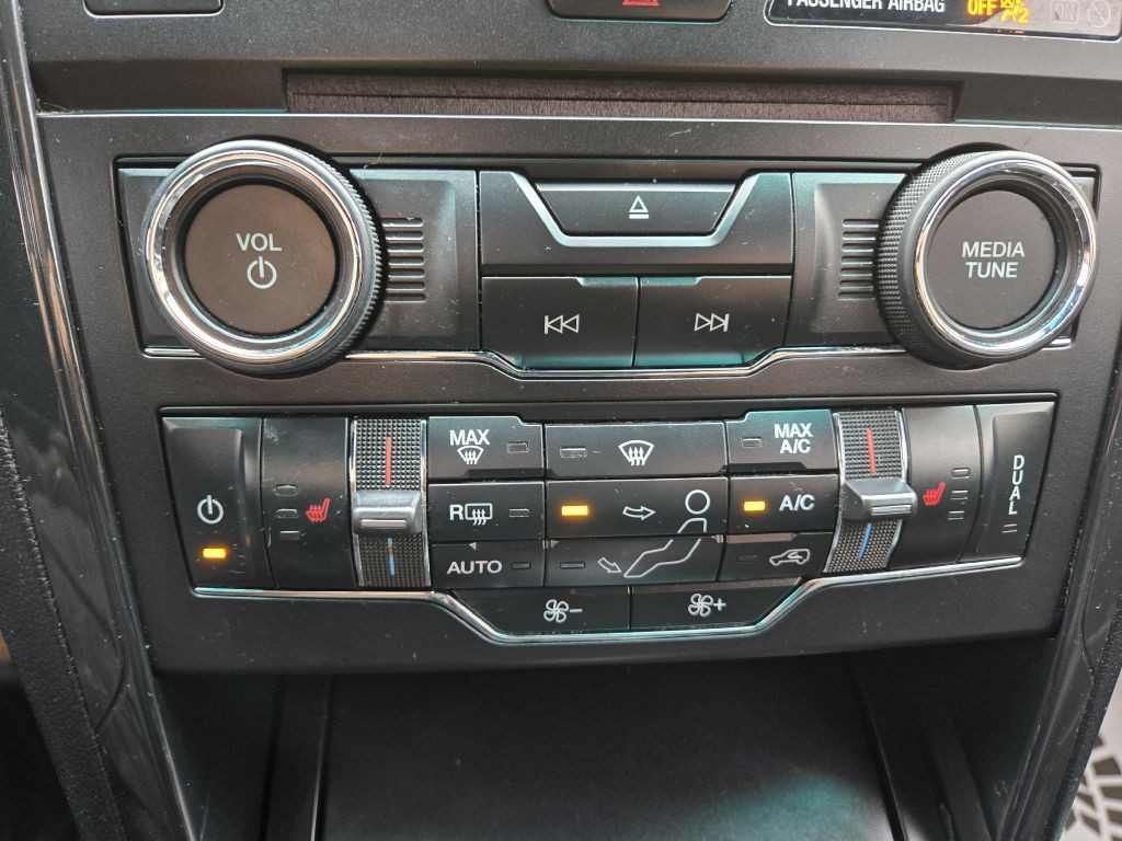 2017 Ford Explorer Image 23