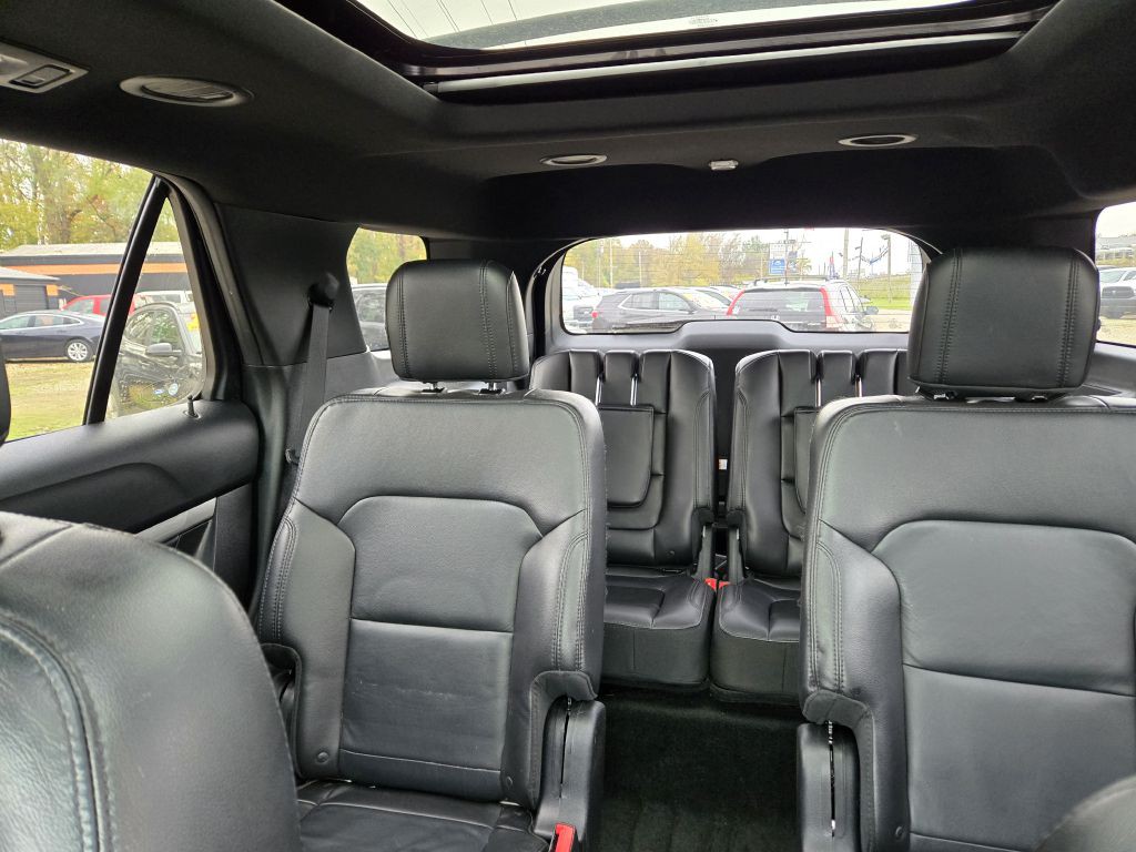 2017 Ford Explorer Image 32