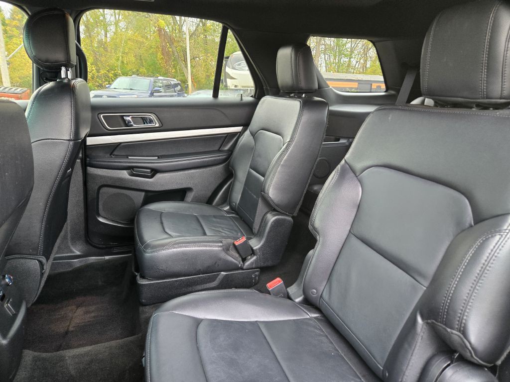 2017 Ford Explorer Image 35
