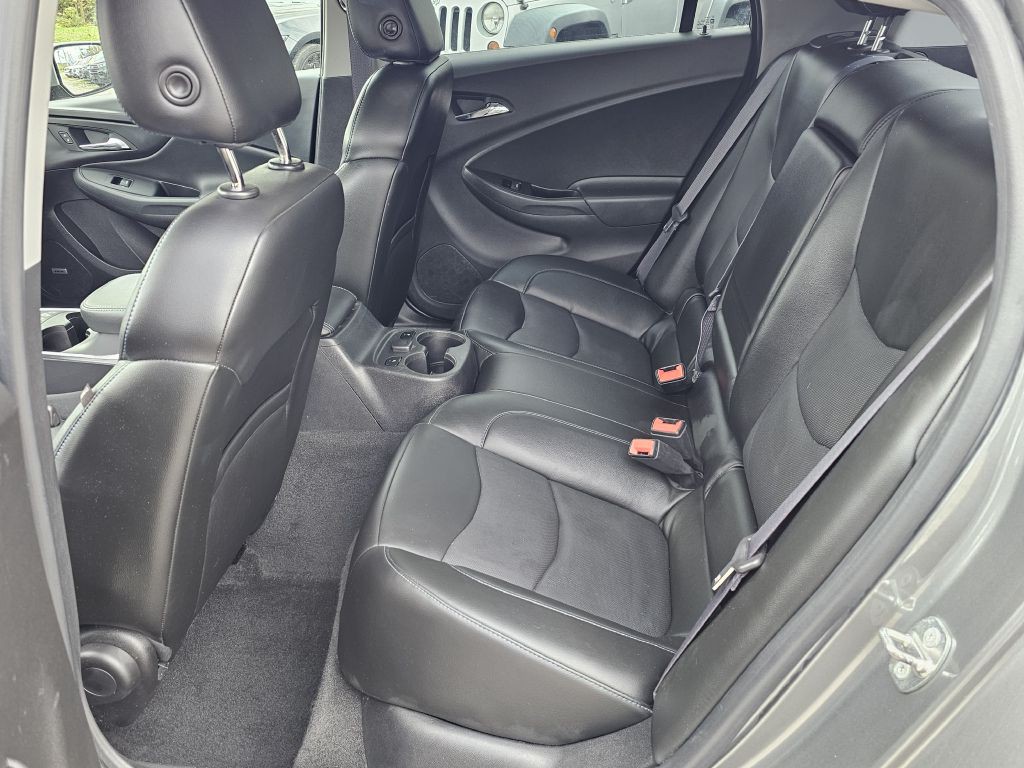 2017 Chevrolet Volt Image 14