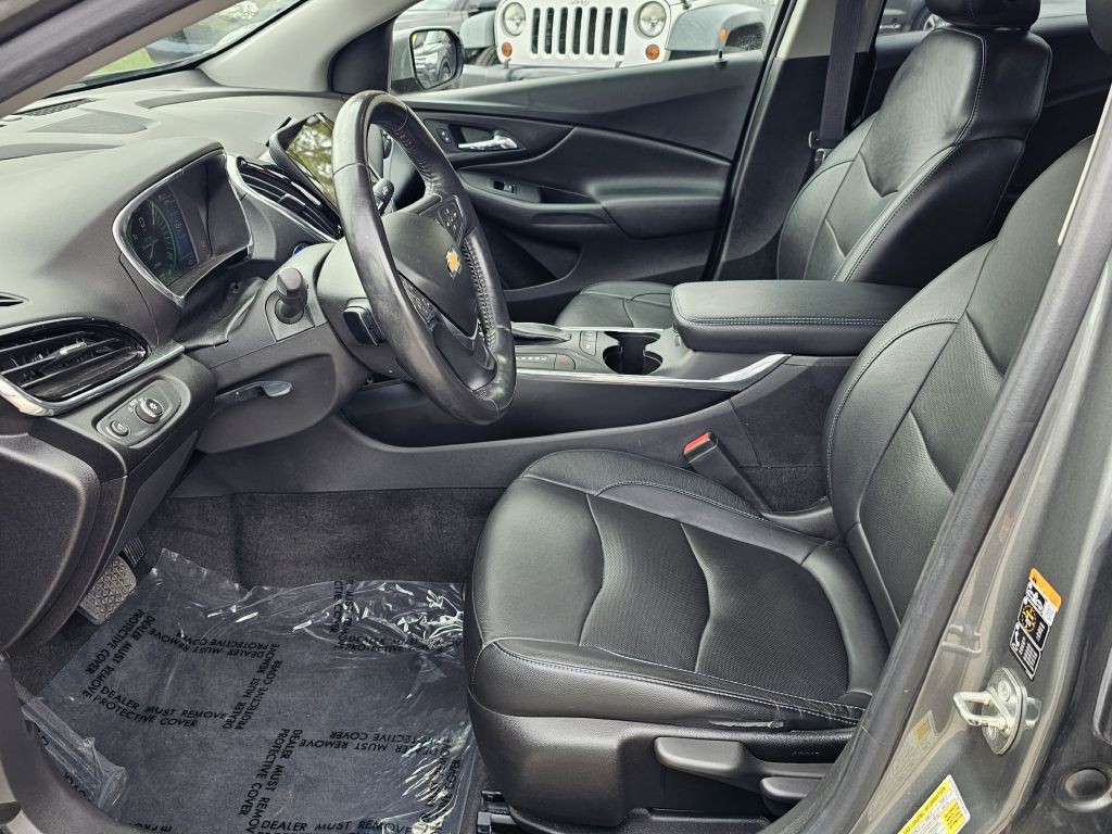 2017 Chevrolet Volt Image 15