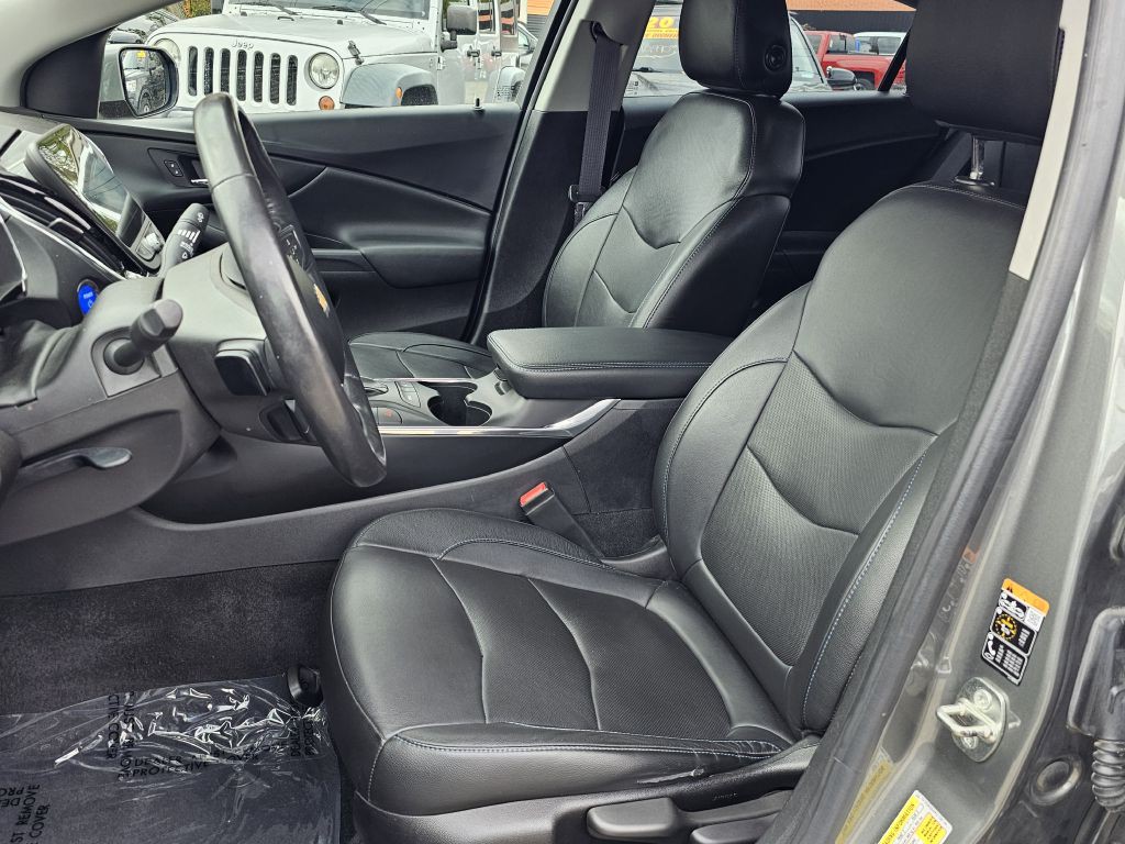 2017 Chevrolet Volt Image 16