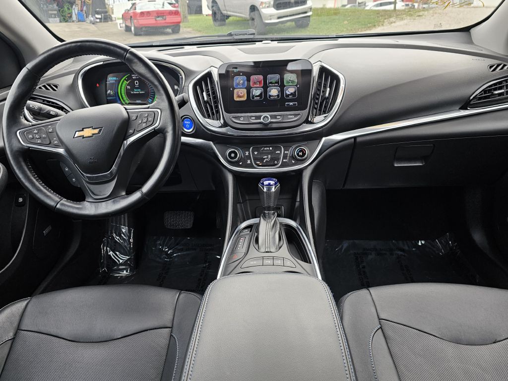 2017 Chevrolet Volt Image 21