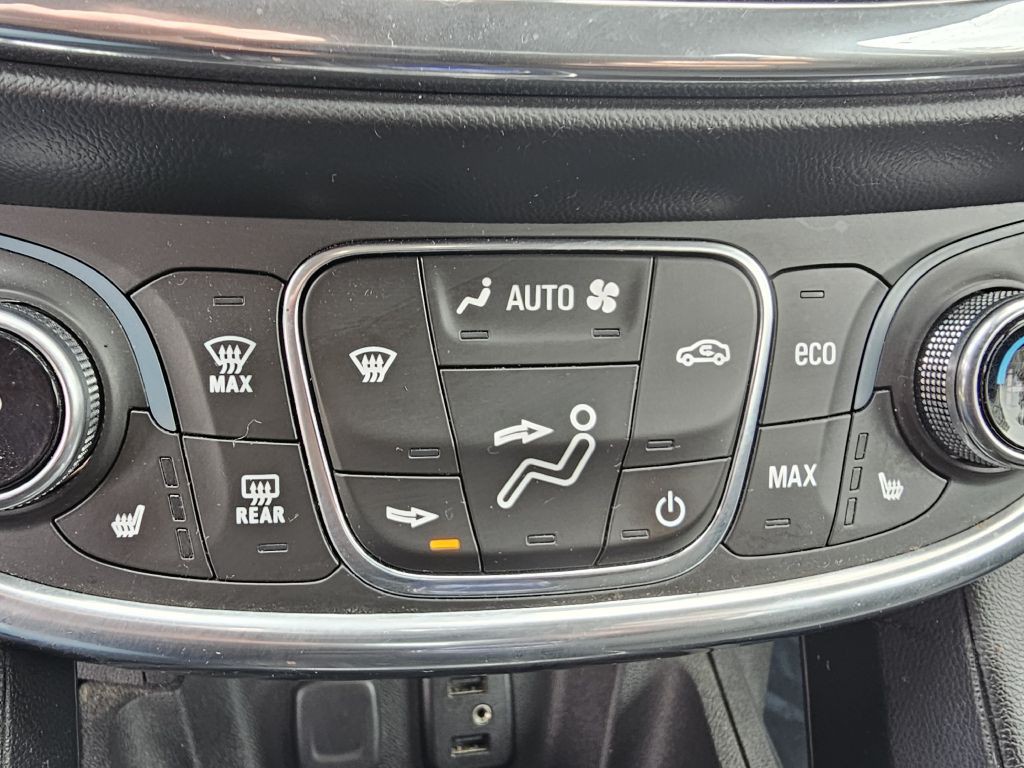 2017 Chevrolet Volt Image 29