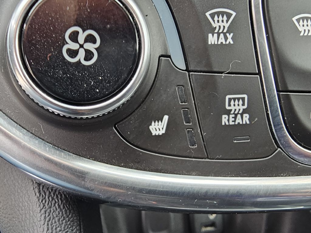 2017 Chevrolet Volt Image 30