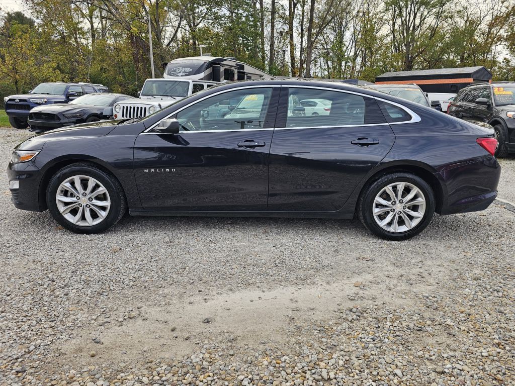 2023 Chevrolet Malibu Image 2