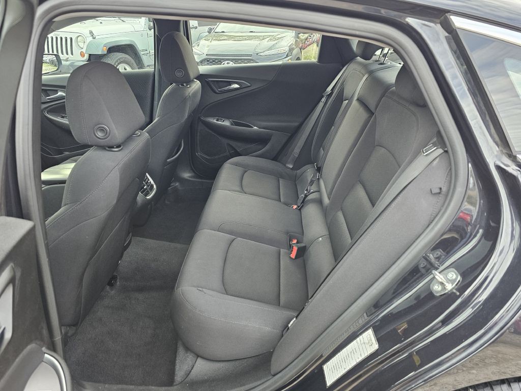 2023 Chevrolet Malibu Image 13