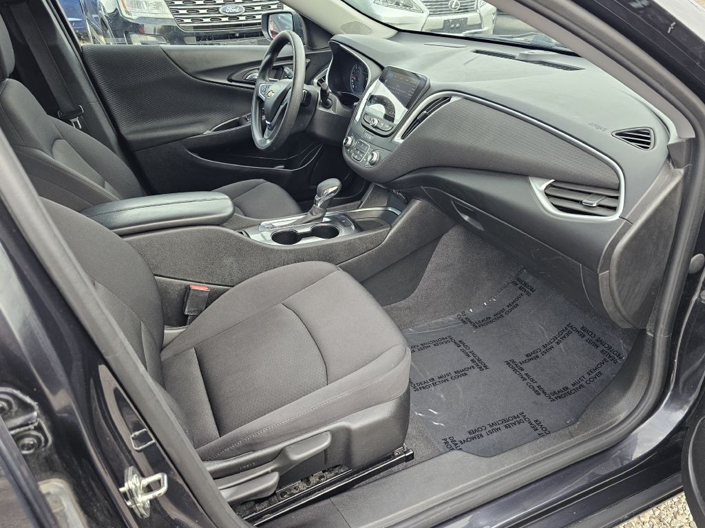 2023 Chevrolet Malibu Image 17