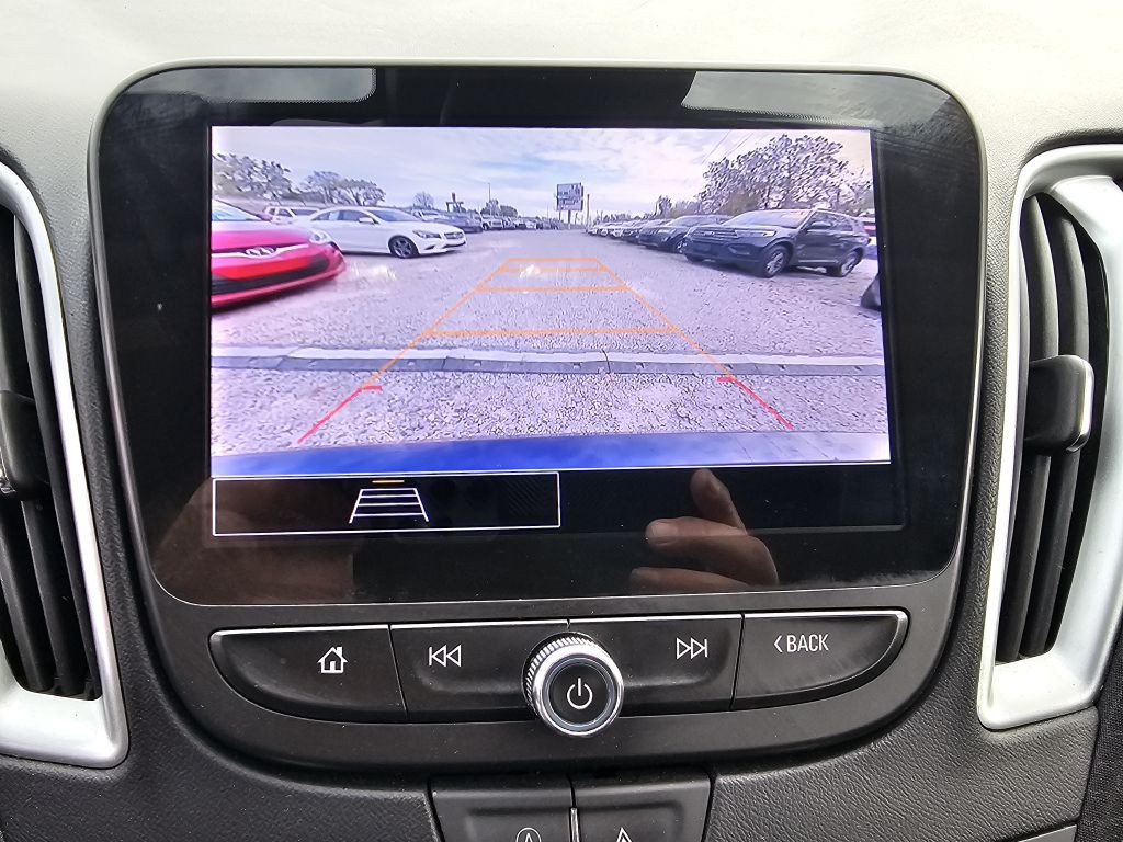 2023 Chevrolet Malibu Image 27