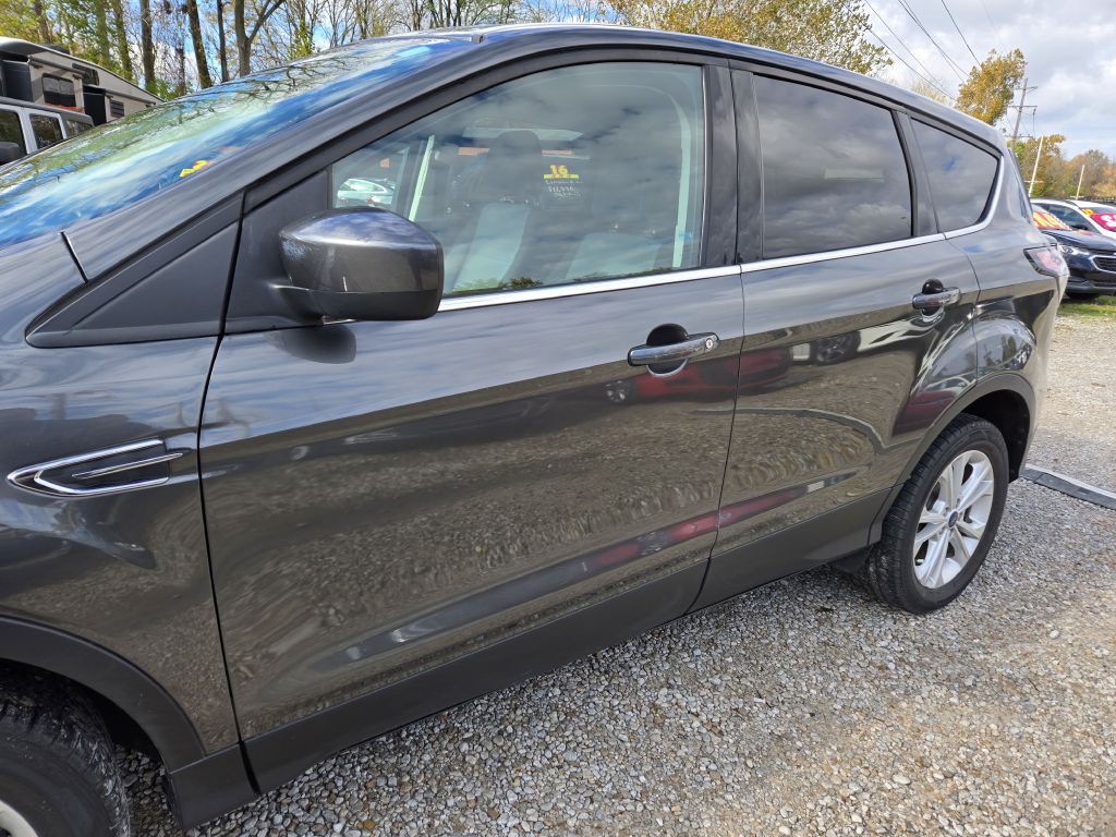 2017 Ford Escape Image 9