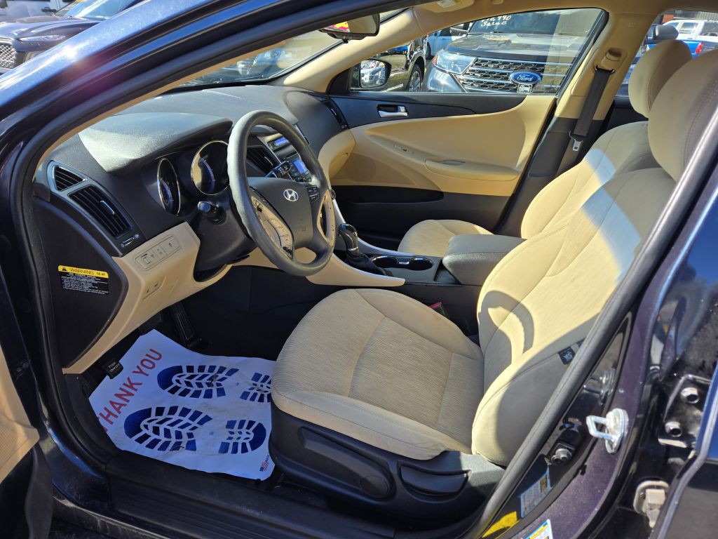 2013 Hyundai Sonata Image 11