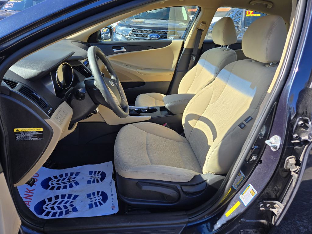 2013 Hyundai Sonata Image 12