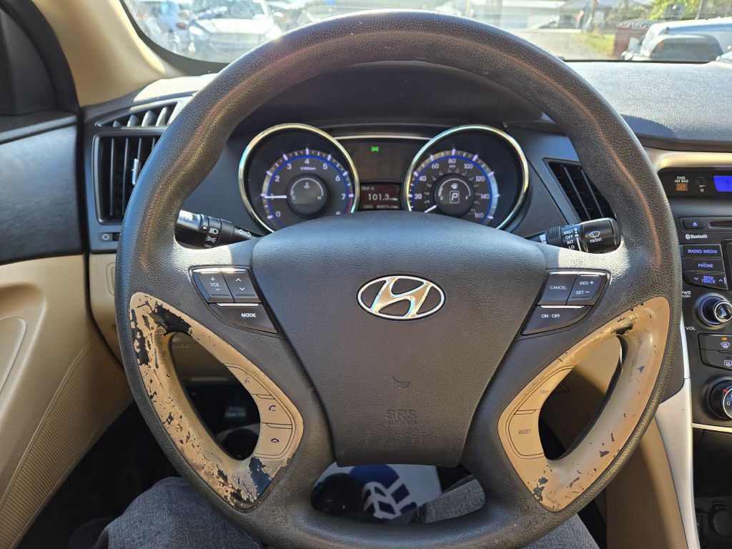 2013 Hyundai Sonata Image 14