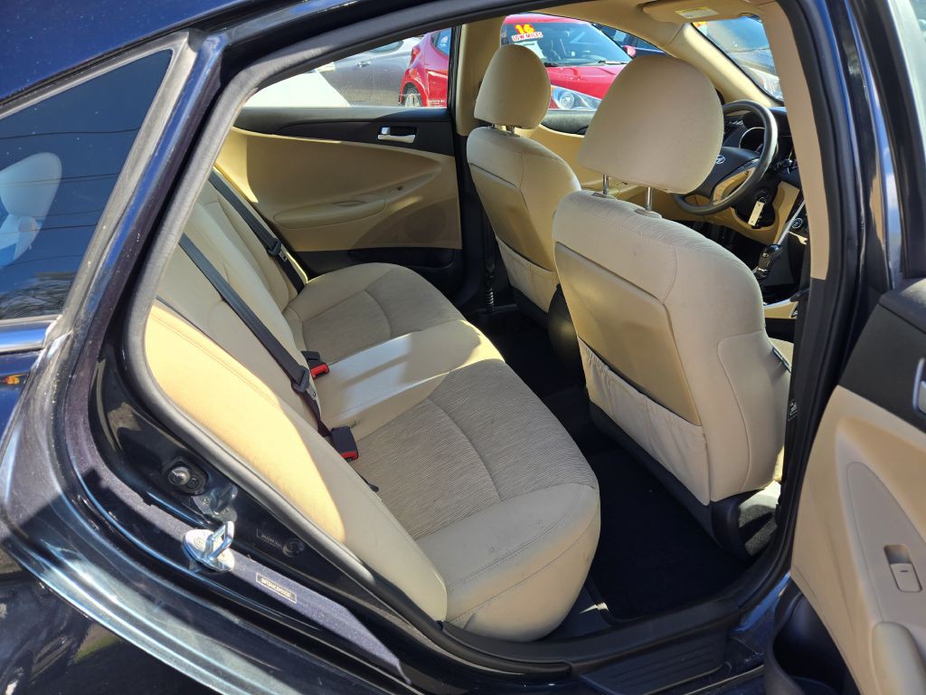 2013 Hyundai Sonata Image 23