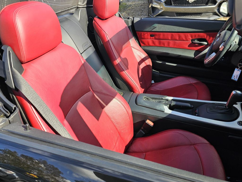 2007 BMW Z4 Image 24