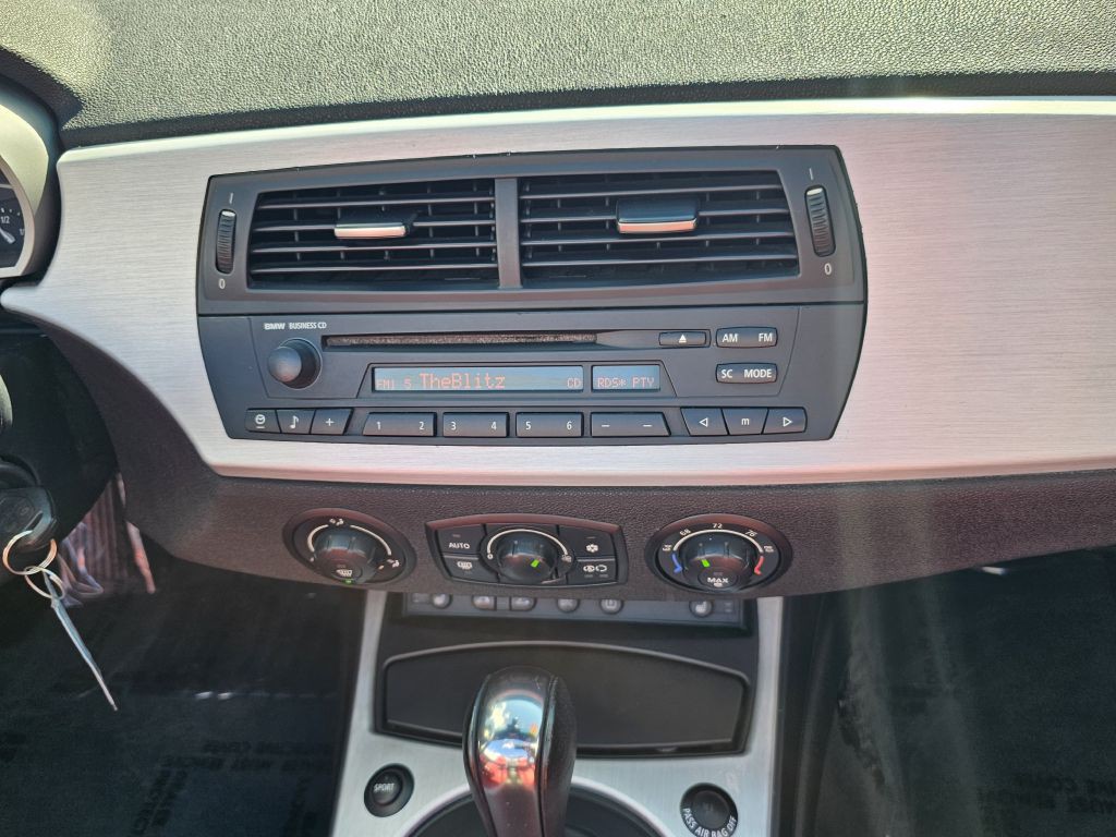 2007 BMW Z4 Image 25