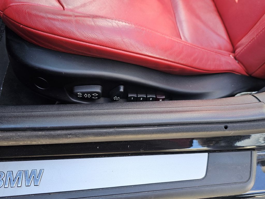 2007 BMW Z4 Image 28