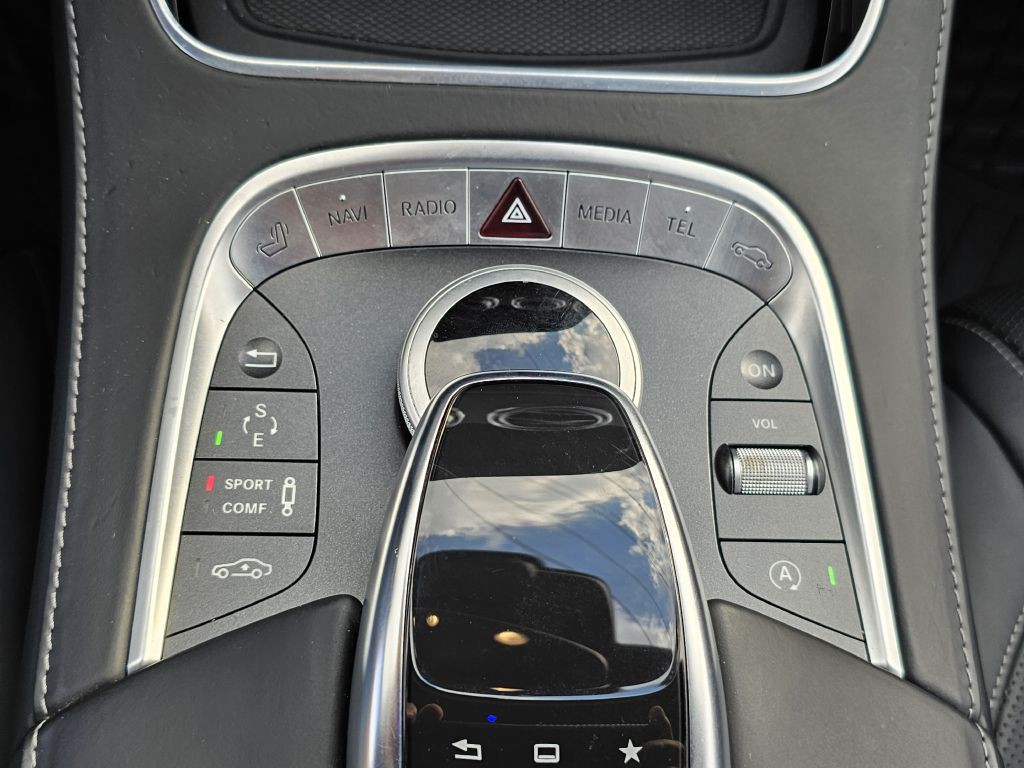 2015 Mercedes-Benz S-Class Image 32